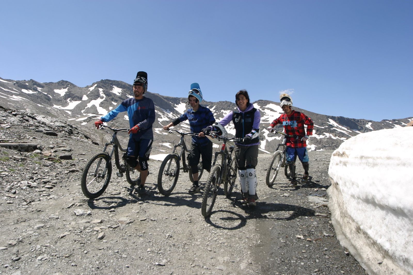 Equipo Mountain bike, foto Canito